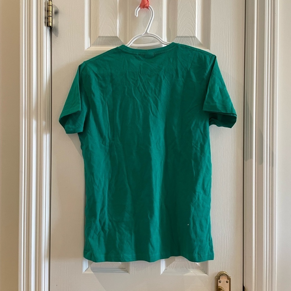 Kiss me I’m Canadian green St Patrick’s day tshirt Molson Canada - Picture 3 of 3